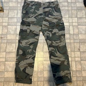 Vintage real tree cargo Pants Wrangler relaxed fit 36/32